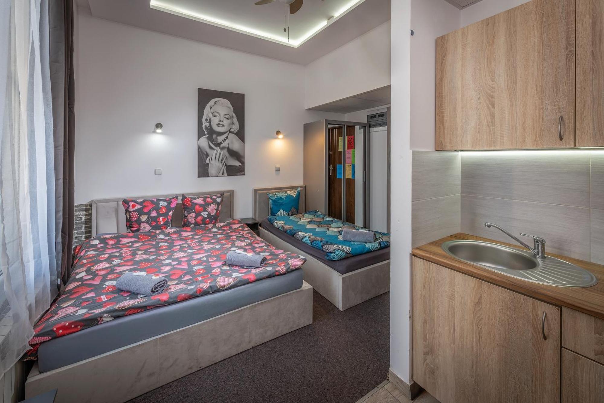70S Guest Room Krakau Exterior foto